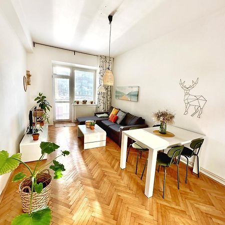 Bright And Central Suite With A Balcony 브르노 외부 사진